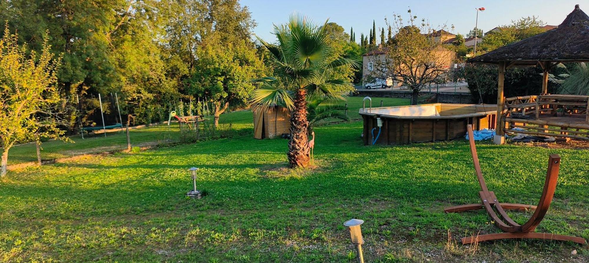 Vegetal Jungle Bed & Breakfast Blaye-Les-Mines Dış mekan fotoğraf
